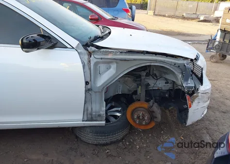 2015 Chrysler 300C Platinum Awd from USA, damaged, VIN 2C3CCASG1FH876248